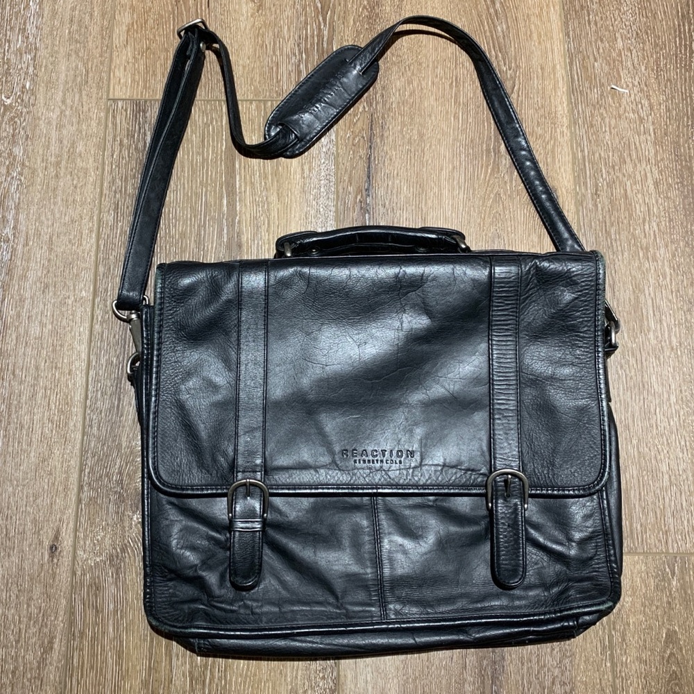 Kenneth Cole Messenger Briefcase Bag